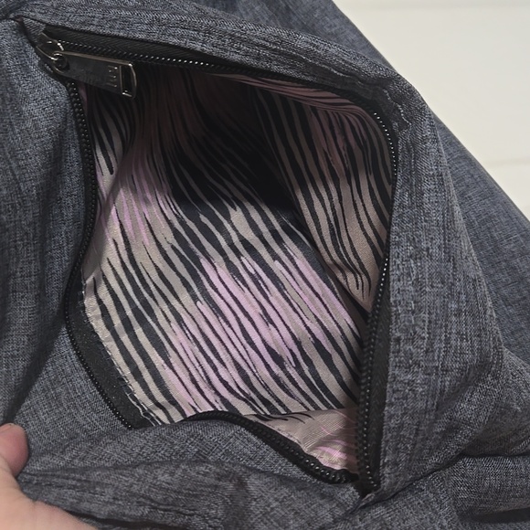 Lug Shimmy SE Crossbody Bag - Picture 9 of 13